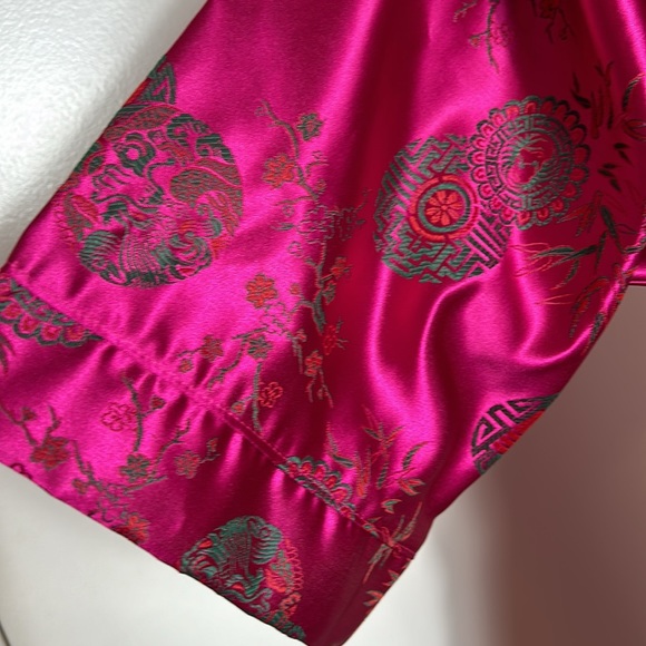 Kimono/ Geisha robe /Size S- M / FUCHSIA /Rayon Brocade - Picture 5 of 9